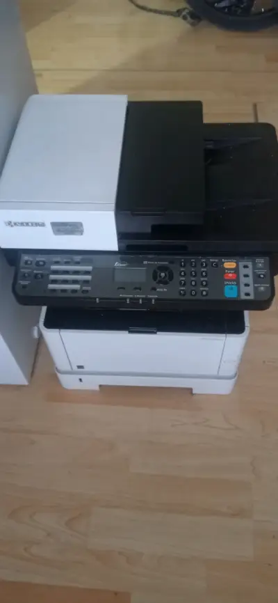 Impresora multifuncional Kyocera - miniatura 1