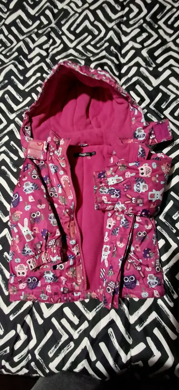 Chaqueta infantil con diseño de animalitos