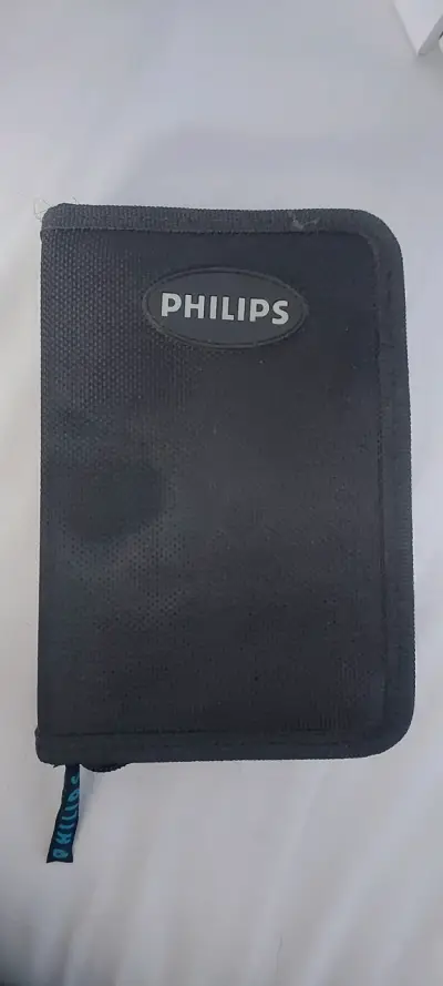 Estuche Philips con sus conectores usb - miniatura 1