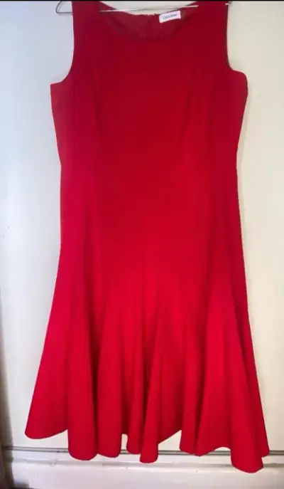 Vestido rojo corte evassé Calvin klein - miniatura 2