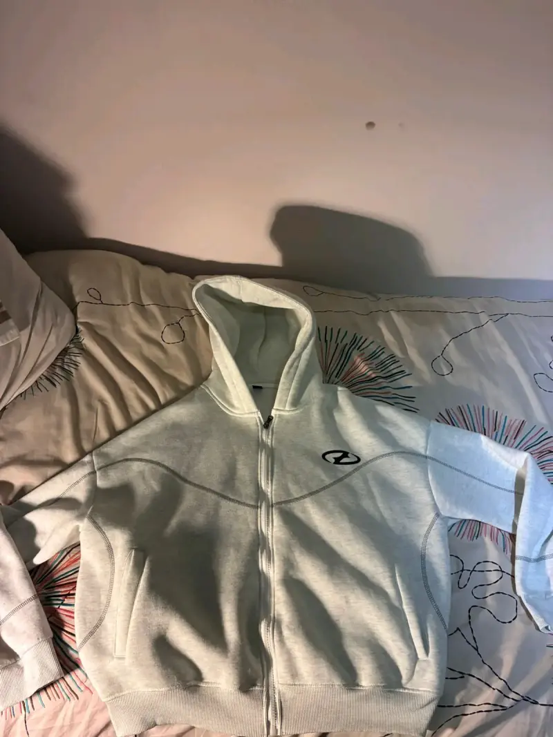 Polerón con capucha gris manfinity