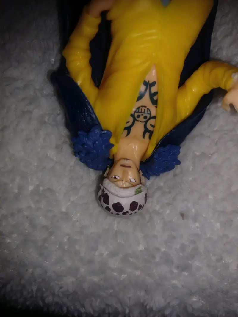 Figura de Trafalgar D. Water Law - 2