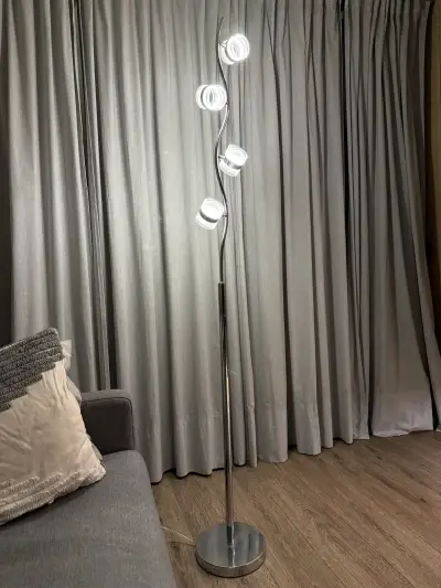 Lámpara de pie moderna plateada LED - miniatura 1