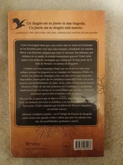 Libro 'Alas de Sangre' de Rebecca Yarros - miniatura 2