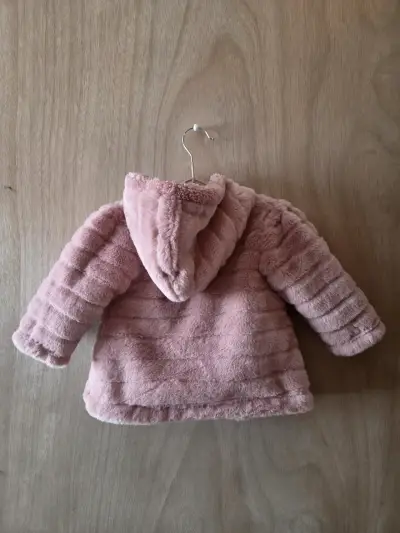 Chaqueta de bebé rosada con lazo - miniatura 2