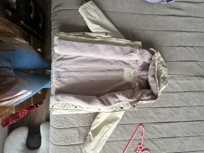 Chaqueta Zara talla 4-5 beige - miniatura 2