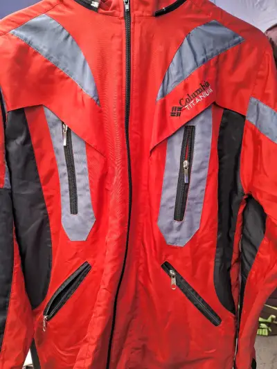 Chaqueta Columbia Titanium roja - miniatura 1