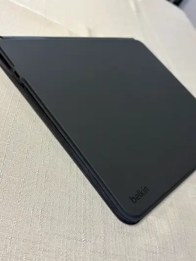 Funda Teclado Belkin para IPad Pro 13 M4/M5 - miniatura 4