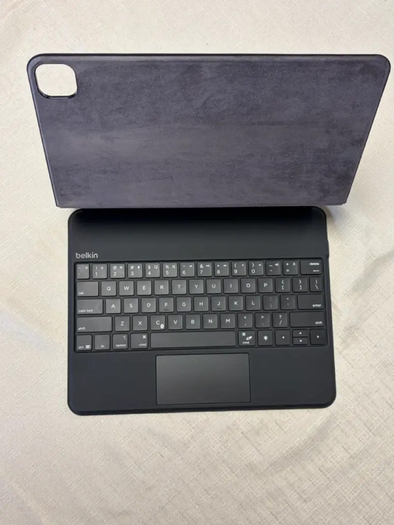 Funda Teclado Belkin para IPad Pro 13 M4/M5 - 6