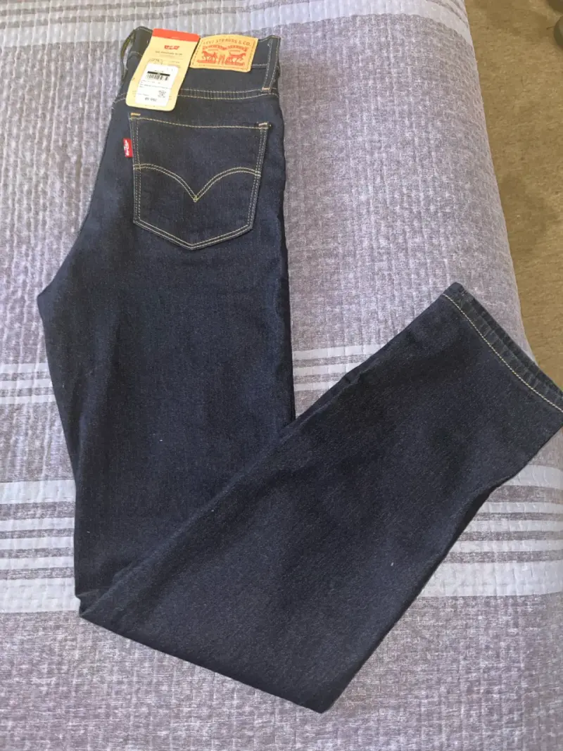 Jeans azul oscuro nuevos - 1