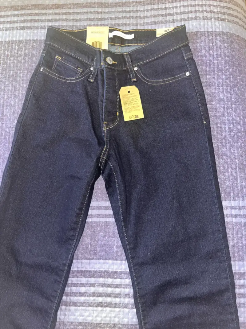 Jeans azul oscuro nuevos - 2