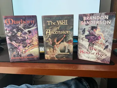 Trilogía Mistborn por Brandon Sanderson - miniatura 1