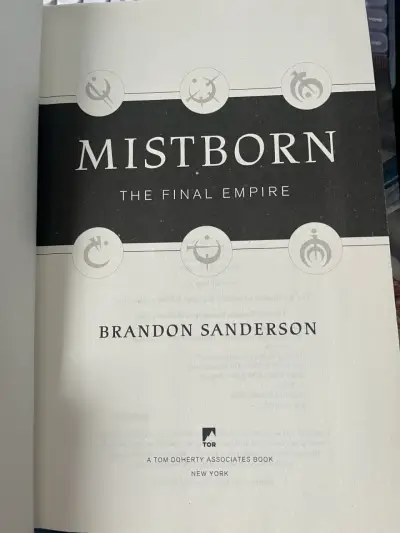 Trilogía Mistborn por Brandon Sanderson - miniatura 2