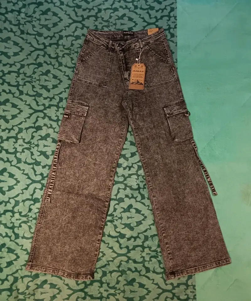 Jeans cargo grises nuevos