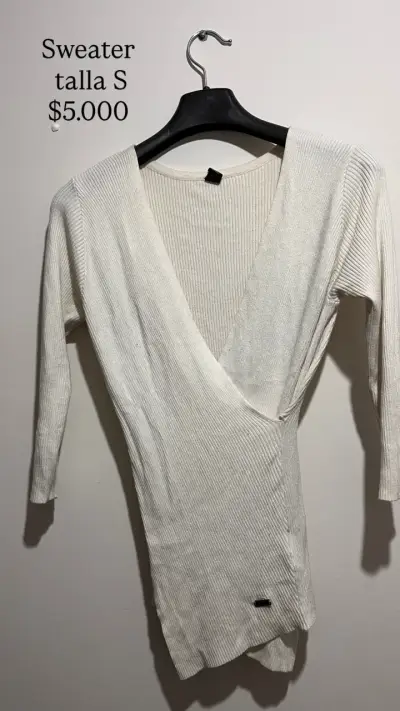 Polera blanca escote en V - miniatura 2