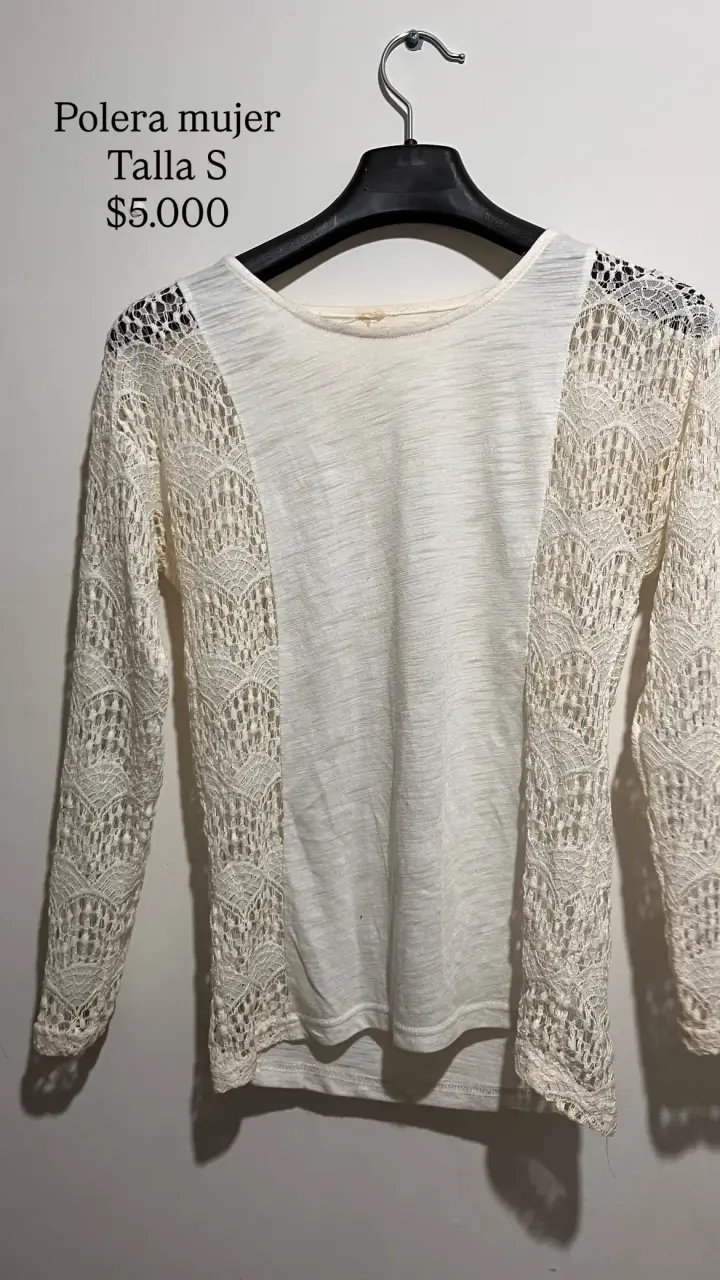 Polera blanca de encaje mujer