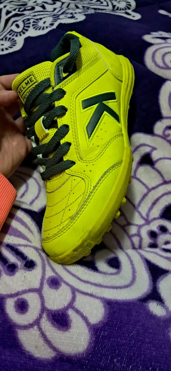 Zapatos Kelme Precision Shadow Turf amarillos - 2