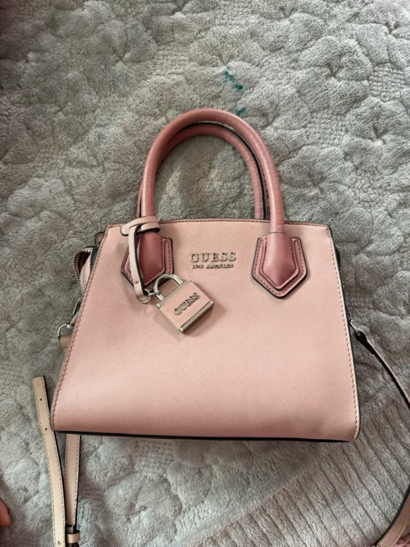 Bolso rosa Guess