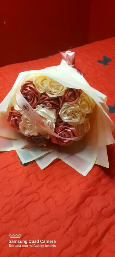 Ramo de flores artificiales - miniatura 3