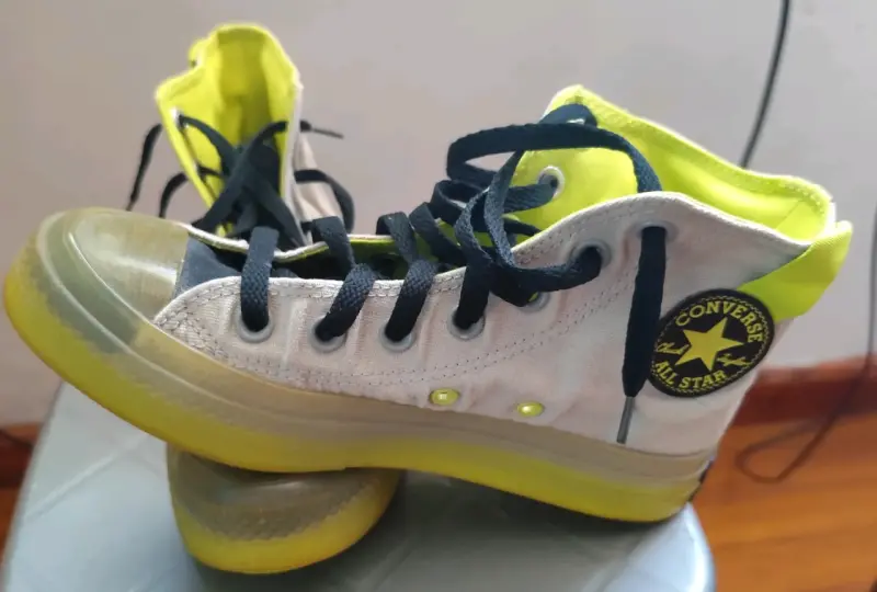 Ropa Educadora y zapatillas conver - 3