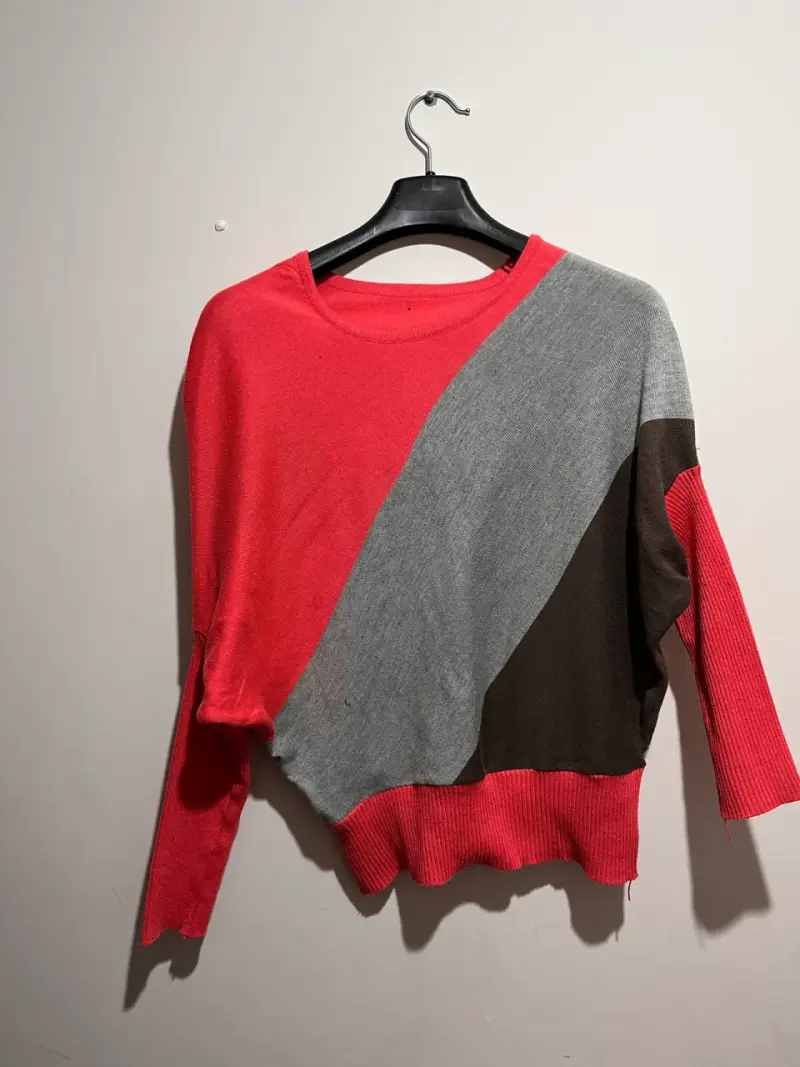 Sweater de colores vibrantes - 2