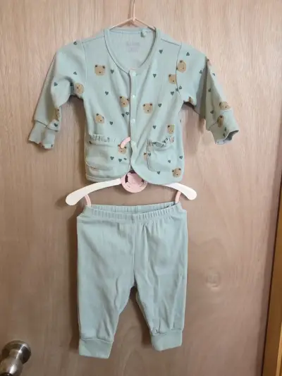 Conjunto bebé verde ositos - miniatura 1