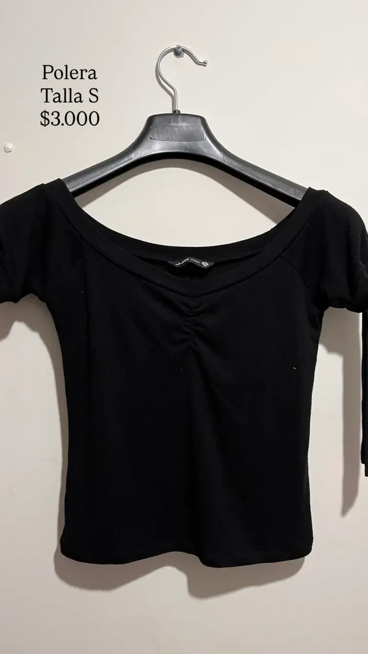 Polera negra - 2