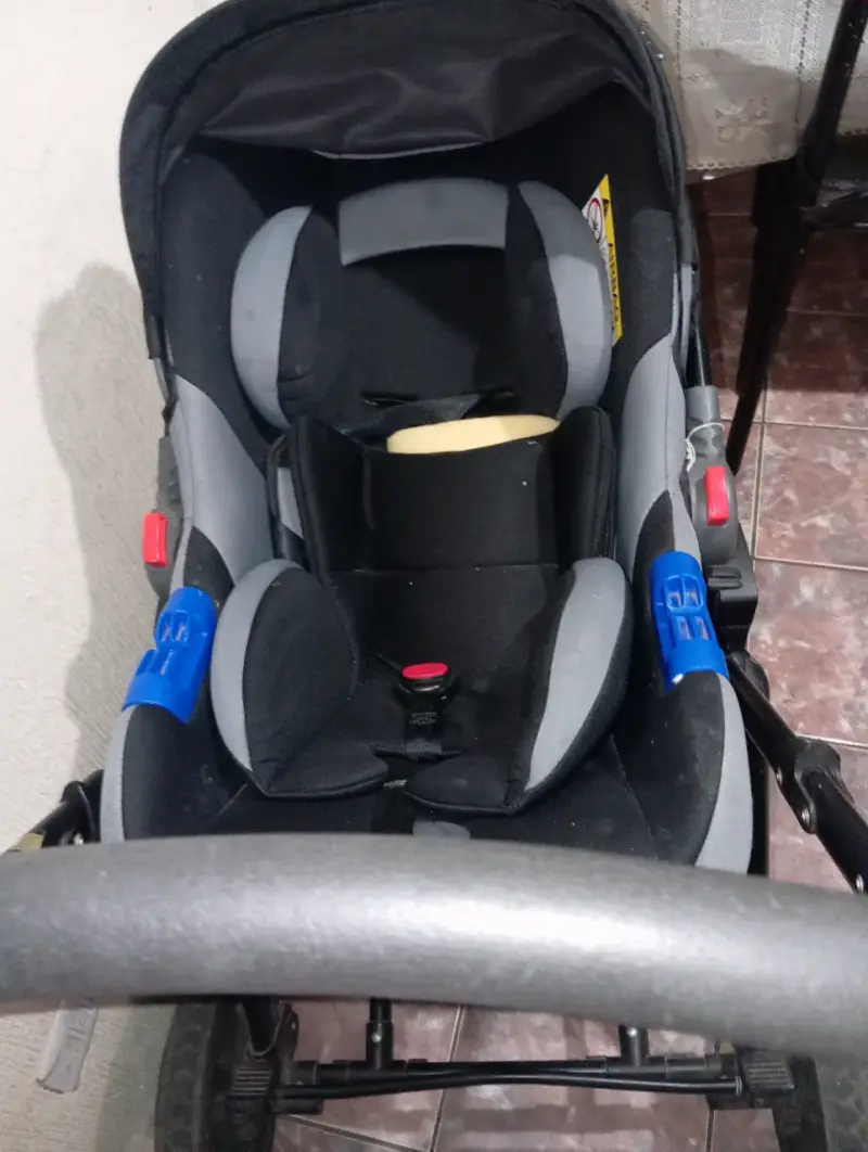 Coche de bebé con silla extraíble - 2