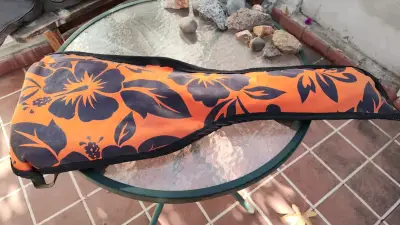 Ukelele con funda floral - miniatura 6
