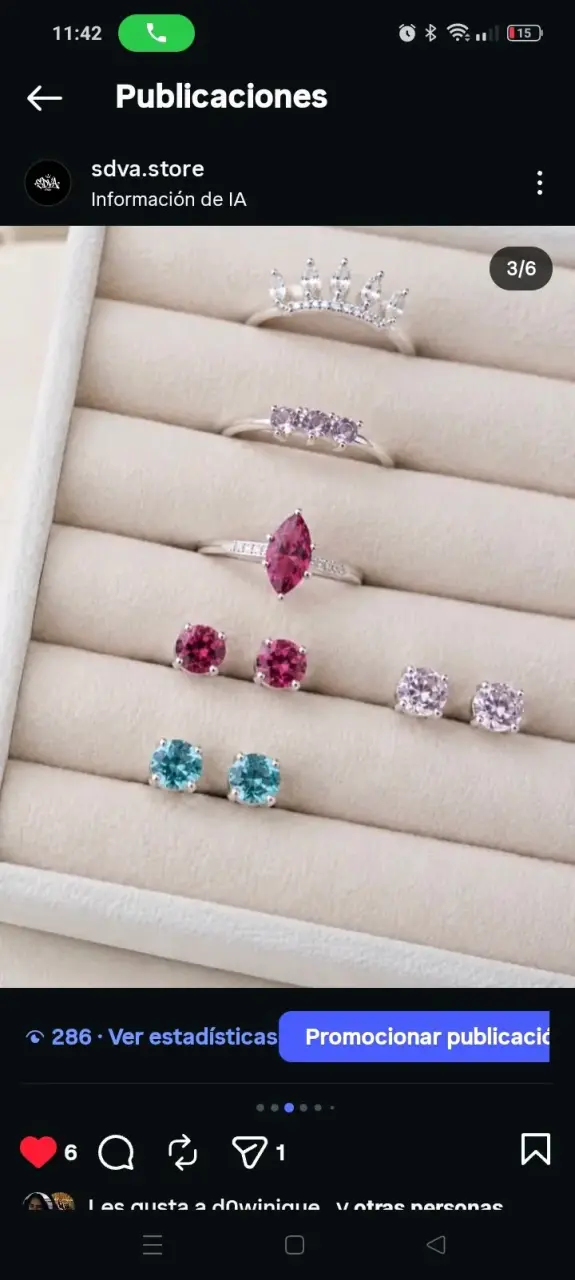 Conjunto de anillos y aros brillantes