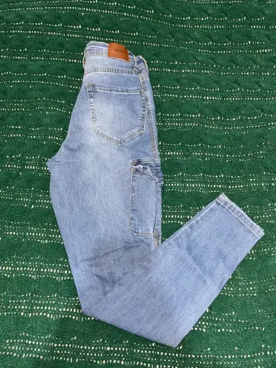 Jeans azul claro - miniatura 1