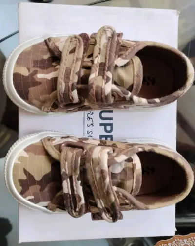 Zapatillas camufladas estilo casual - miniatura 3