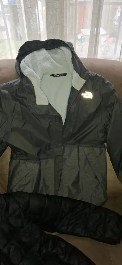 Chaqueta gris con forro polar north face - miniatura 1