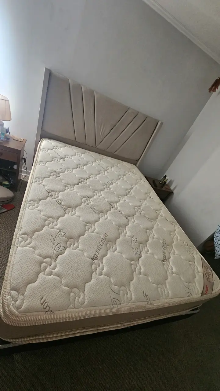 Cama + colchón+ respaldo + base - 2