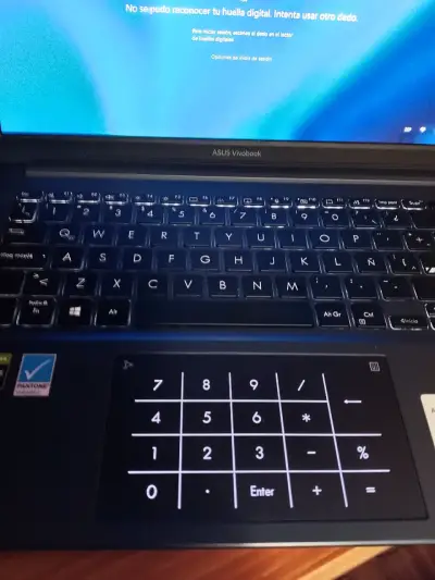 Laptop ASUS Vivobook pro 14 oled negra - miniatura 4