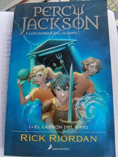 Libro Percy Jackson El Ladrón del Rayo - miniatura 1