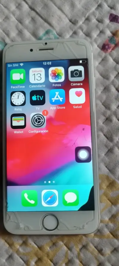 Apple iPhone 6 plateado. - miniatura 1