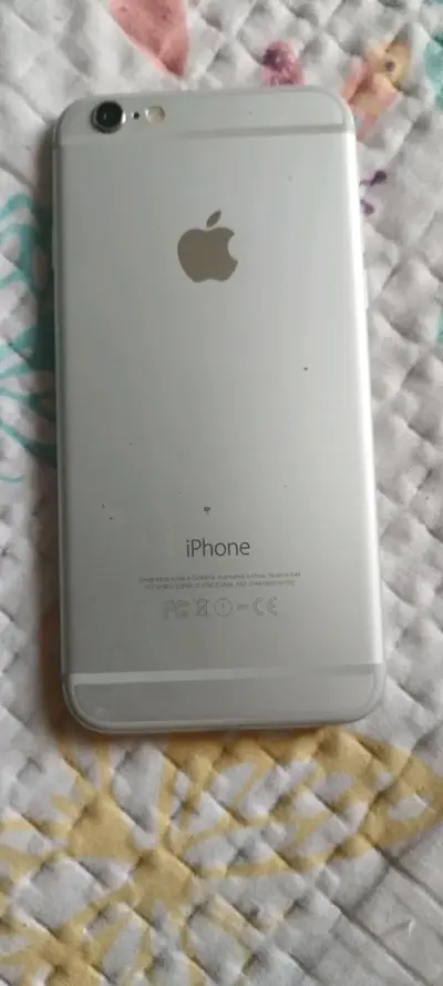Apple iPhone 6 plateado. - miniatura 2