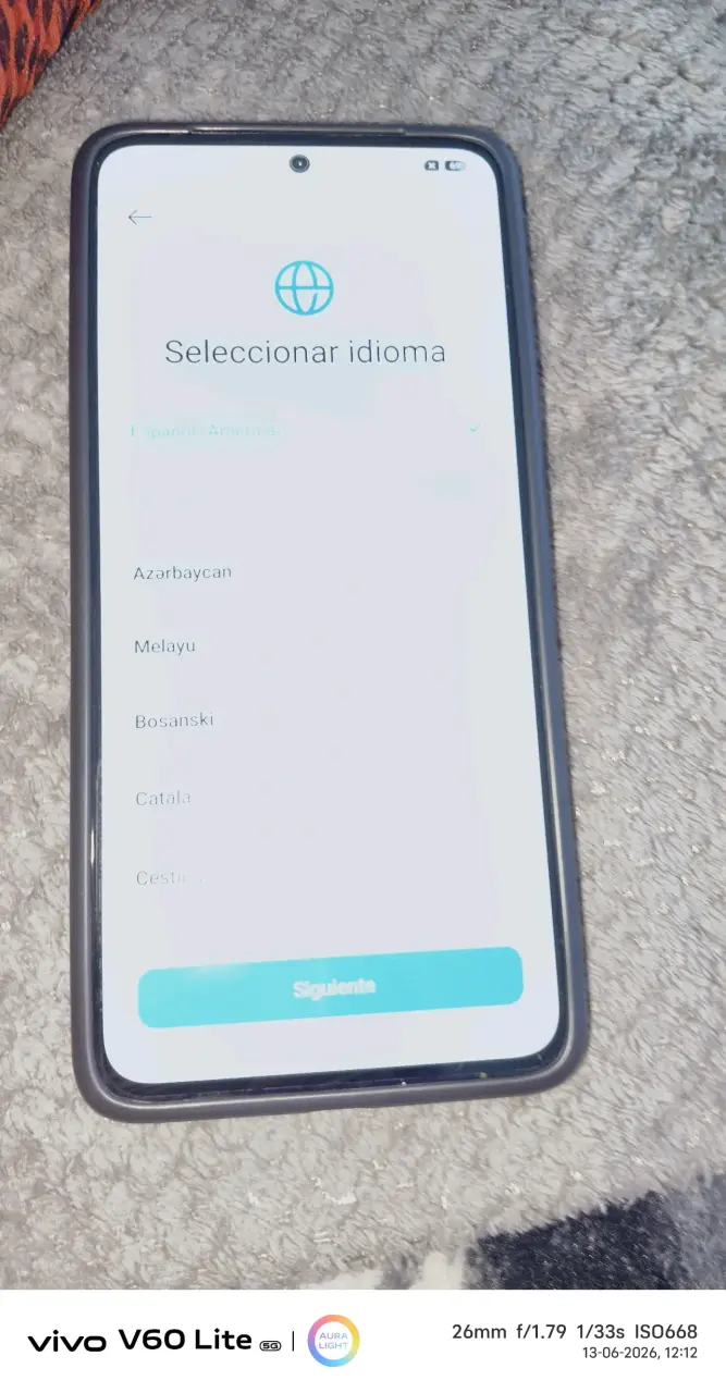 Smartphone Xiaomi en buen estado - 2