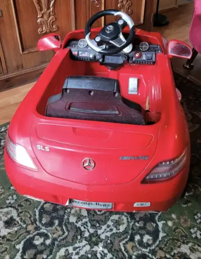 Auto eléctrico para niños rojo - miniatura 3