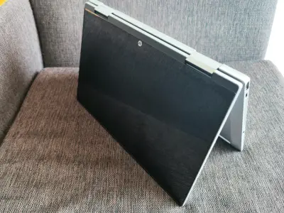 Notebook HP Pavilion x360 plateado - miniatura 2