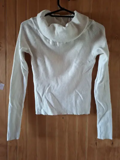 Suéter blanco estilo hombro descubierto - miniatura 1