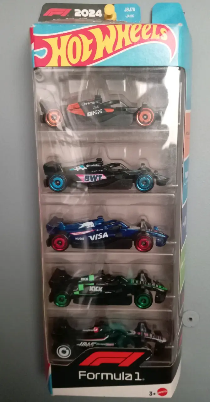 Lote de 17 autos Matchbox y hotwheels - 4