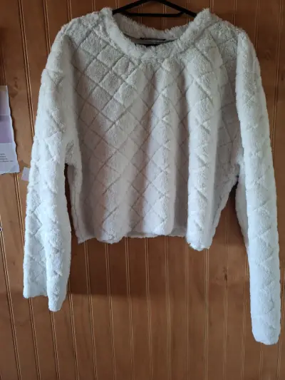 Suéter blanco de felpa - miniatura 1