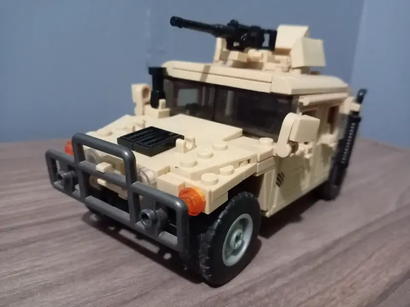 Vehículo militar de bloques - 1