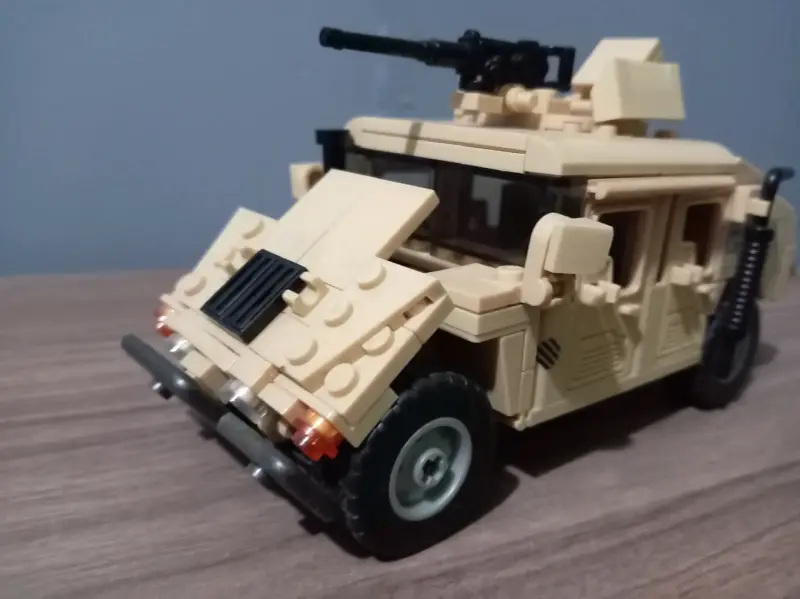 Vehículo militar de bloques - 2