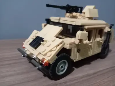 Vehículo militar de bloques - miniatura 2