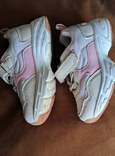 Zapatillas de bebé rosadas número 22 - miniatura 2