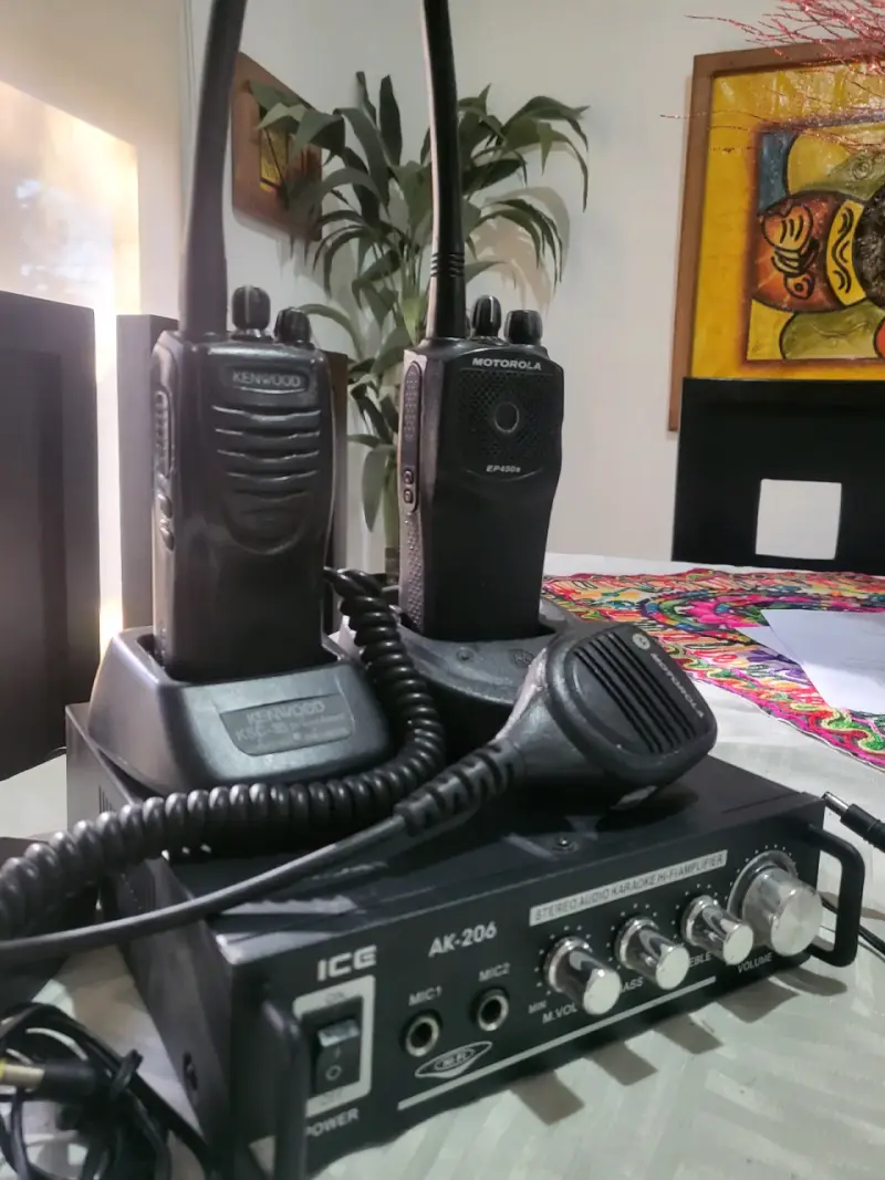 Set de radios y amplificador - 1