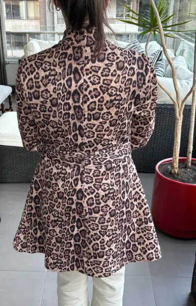 Abrigo largo estampado leopardo - miniatura 2